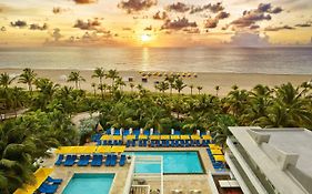 Hotel Royal Palm Miami Beach