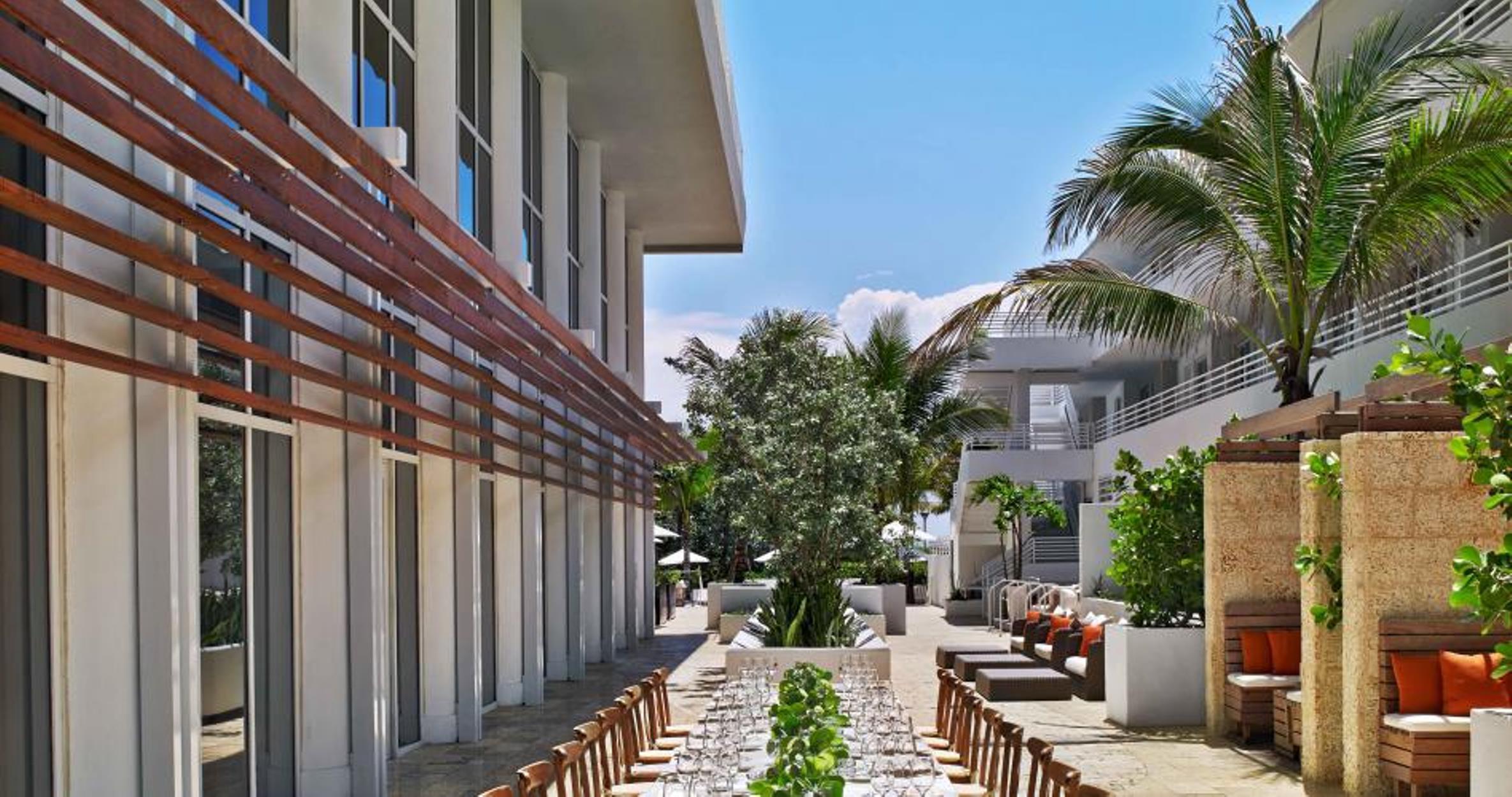 Royal Palm South Beach Miami, A Tribute Portfolio Resort Miami Beach Exterior photo